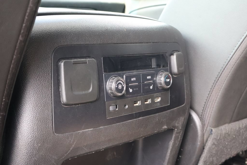 Used 2017 Chevrolet Suburban Premier AWD/4WD image 38