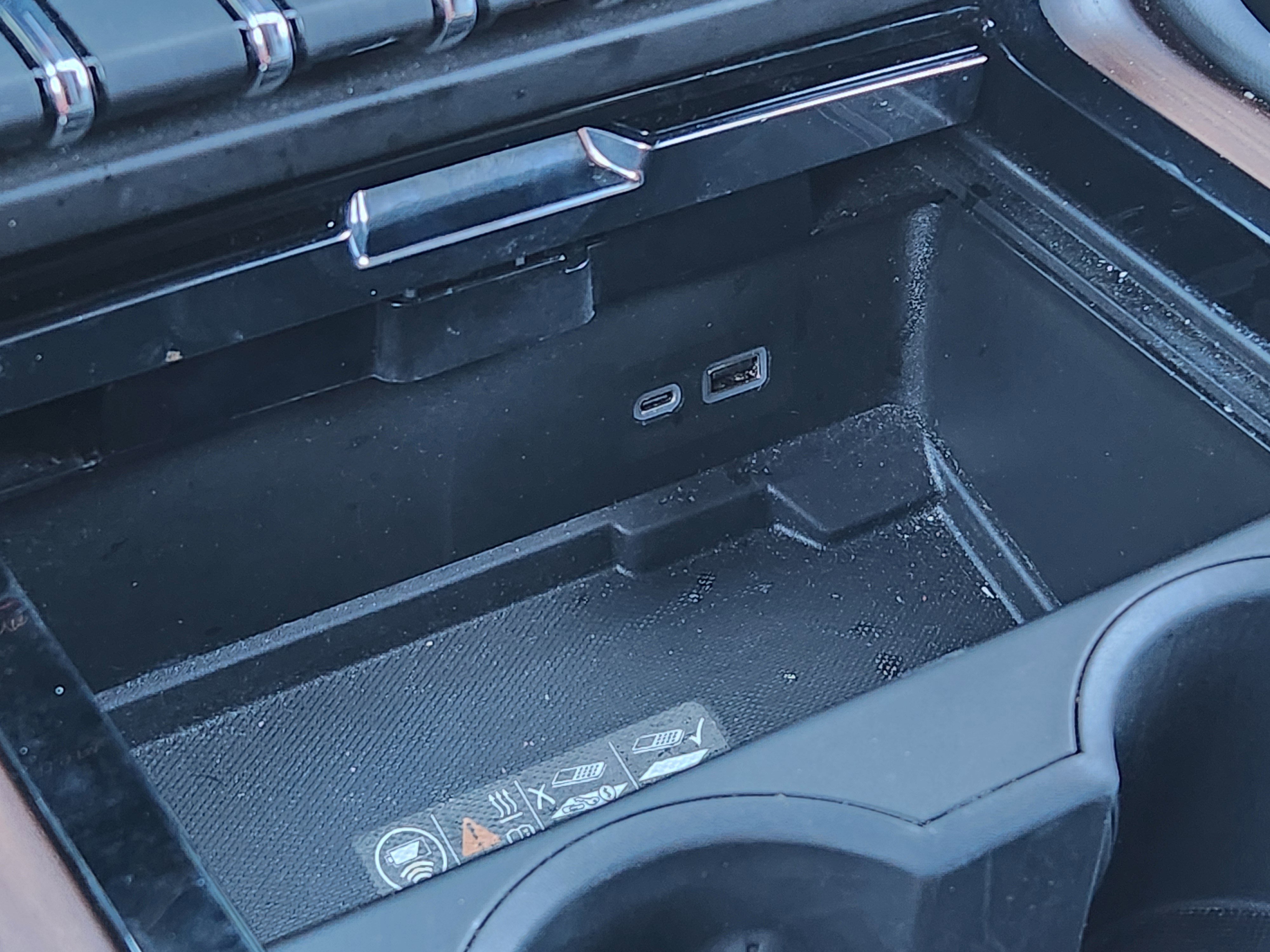 Used 2025 GMC Yukon XL Denali image 22