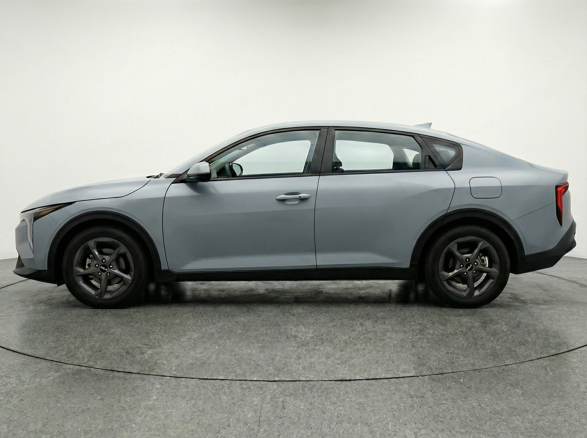 Used 2025 Kia K4 FWD image 5