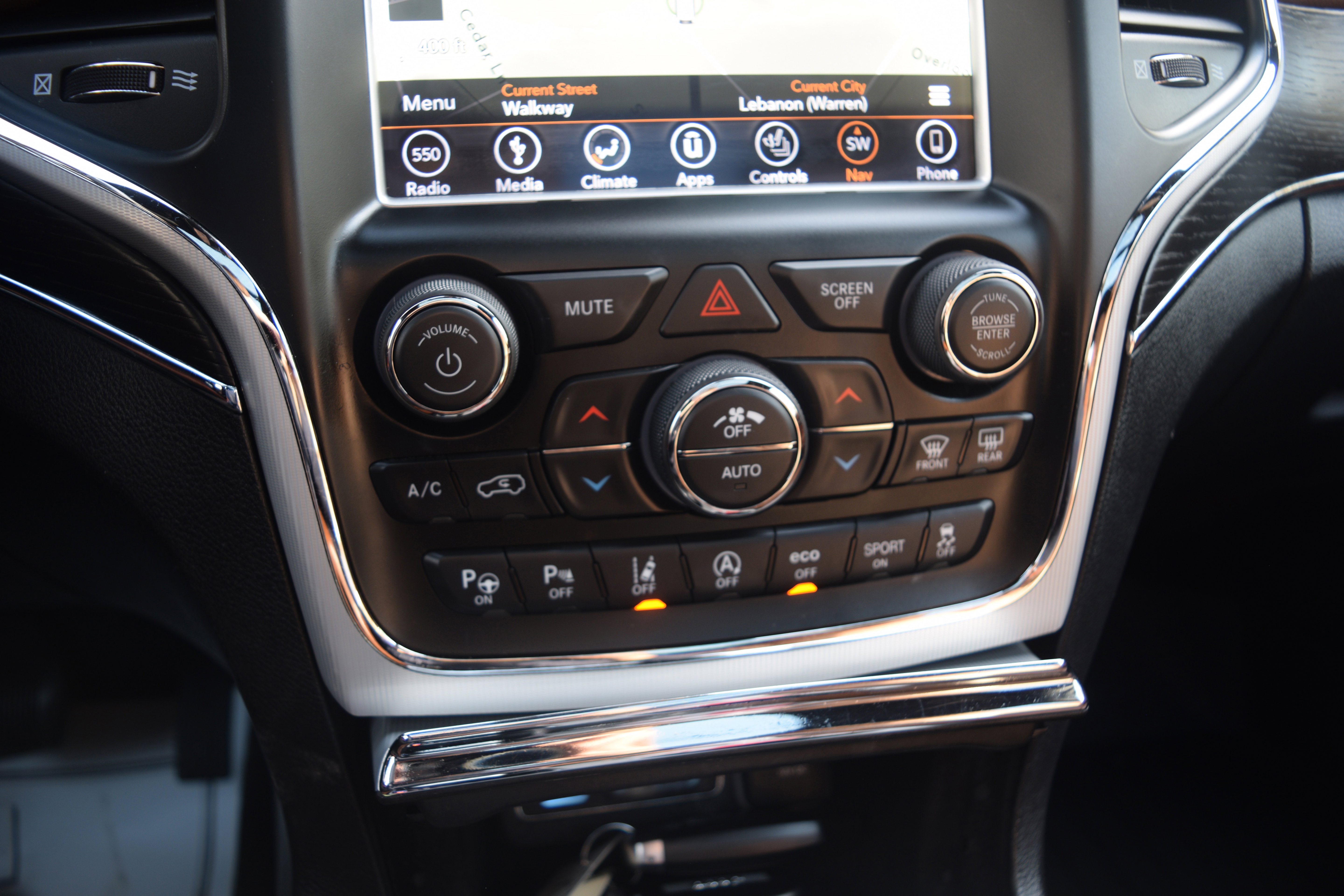 Used 2018 Jeep Grand Cherokee Summit w/ Platinum Series Group image 11