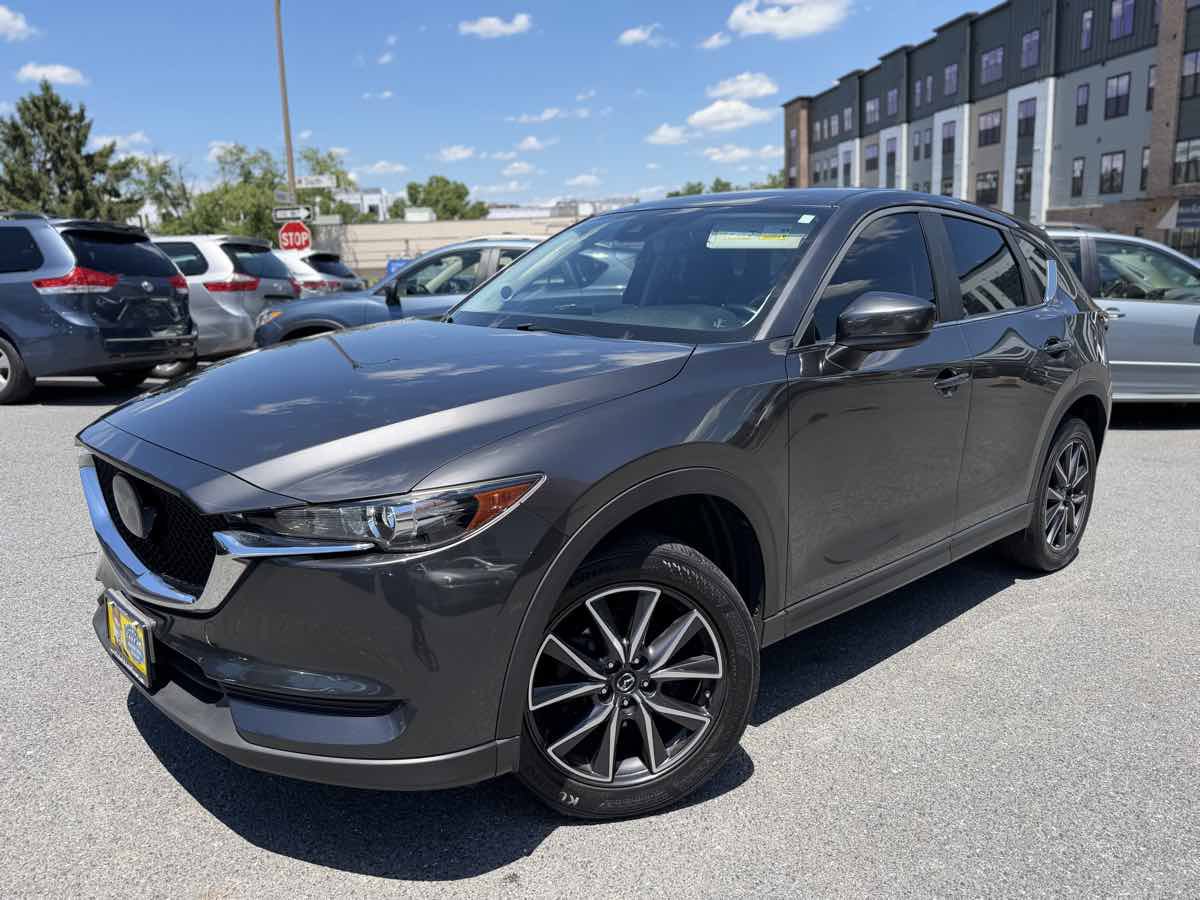 Used 2018 MAZDA CX-5 Touring w/ Preferred Equipment Package AWD/4WD image 3