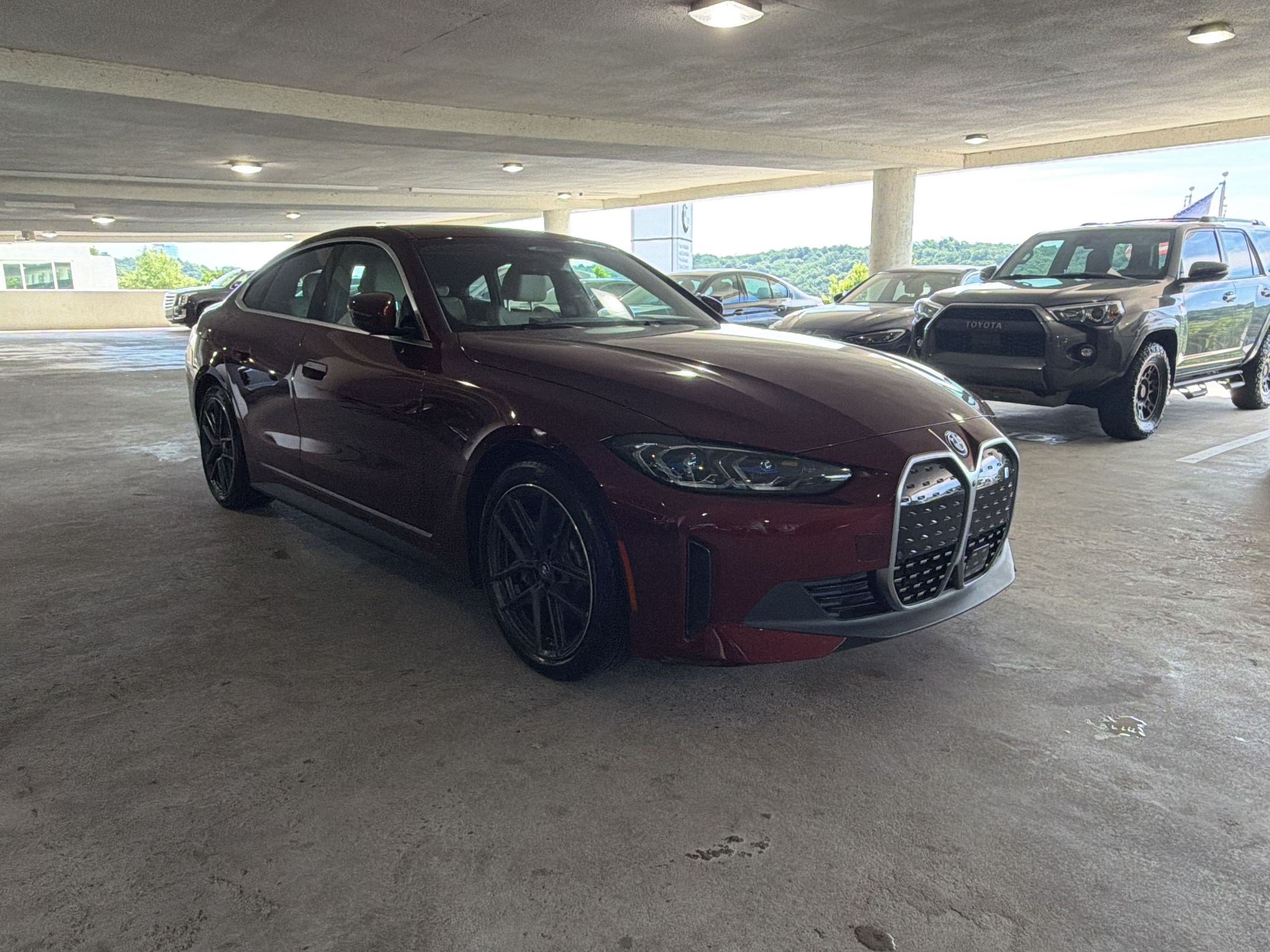 Used 2023 BMW i4 eDrive40 RWD image 5