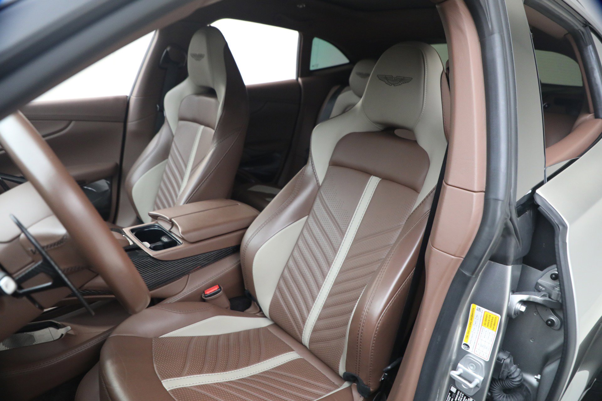 Used 2023 Aston Martin DBX 707 image 14