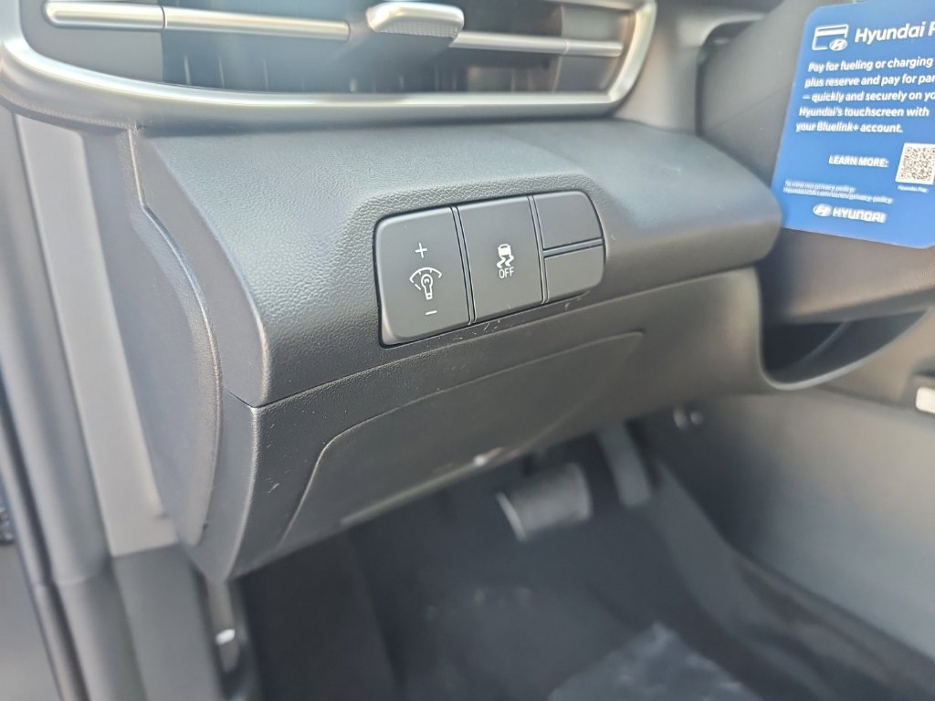 New 2026 Hyundai Elantra Limited FWD image 15