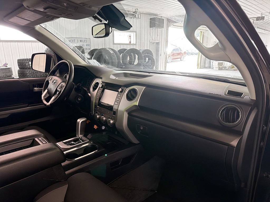 Used 2019 Toyota Tundra SR5 AWD/4WD image 12
