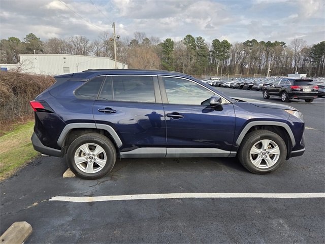 Used 2019 Toyota RAV4 XLE w/ Convenience Package image 4