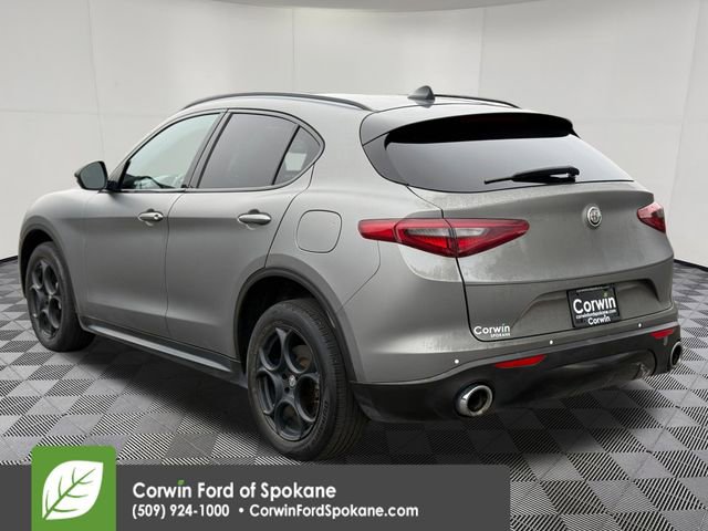 Used 2018 Alfa Romeo Stelvio AWD image 15