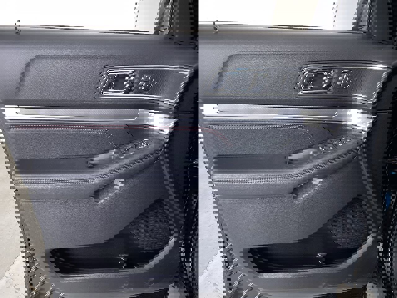 Used 2018 Ford Explorer Sport w/ Equipment Group 401A image 10