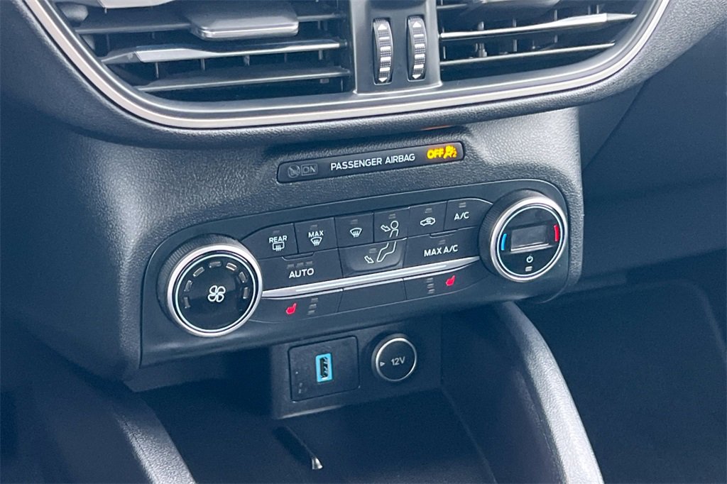 Used 2020 Ford Escape SE Sport image 23