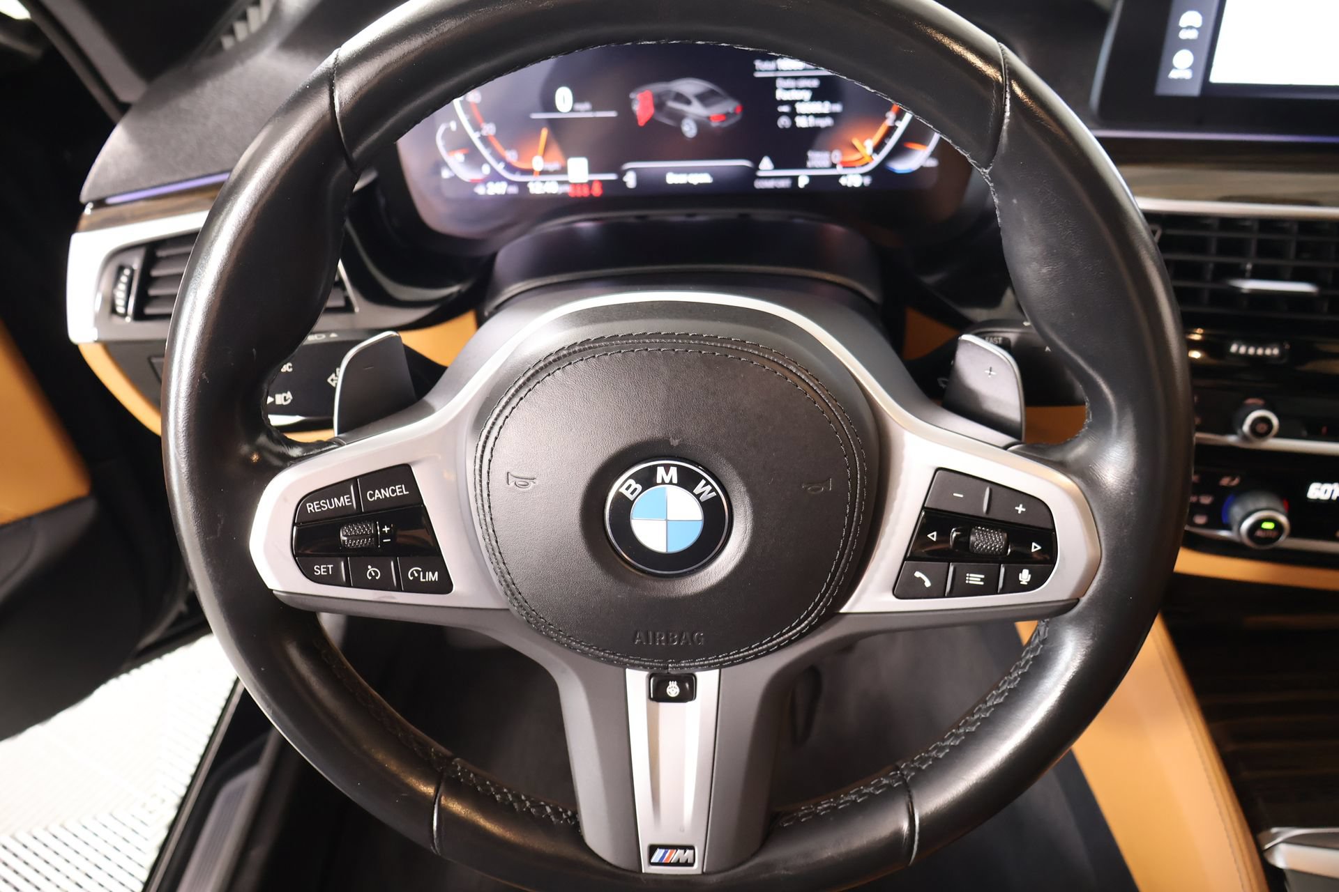 Used 2023 BMW 530i w/ M Sport Package RWD image 3