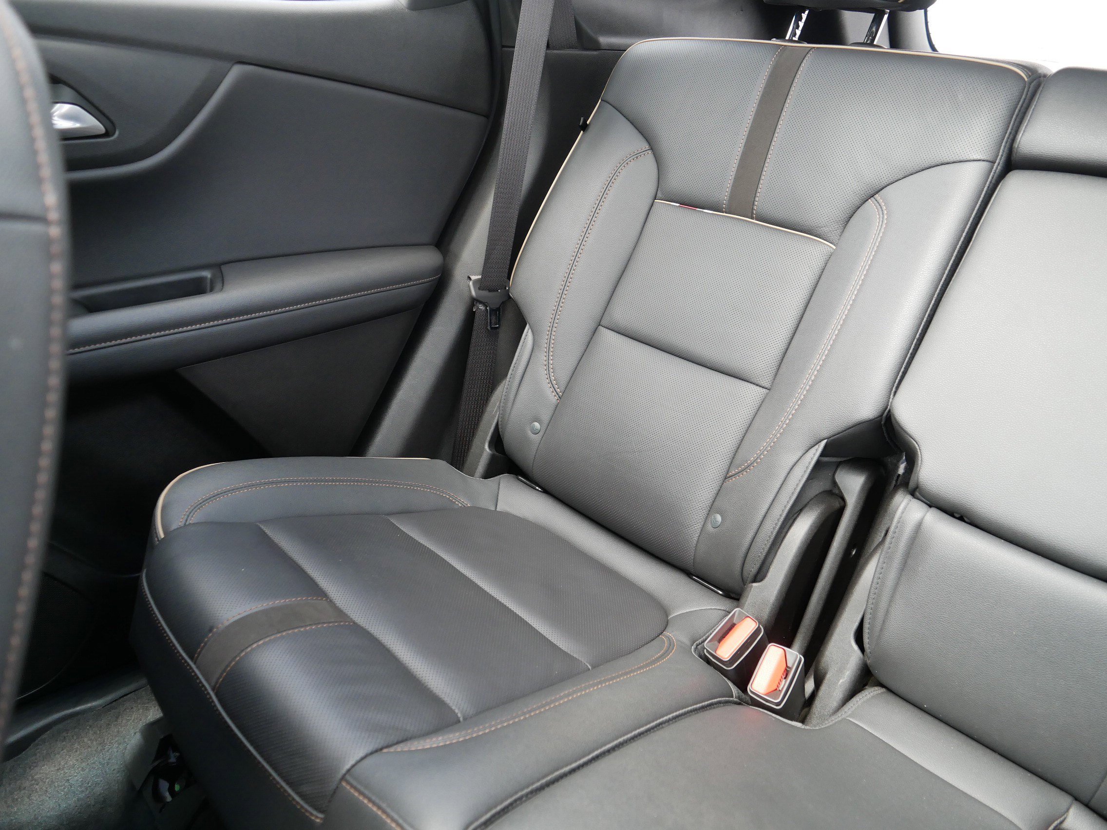 Used 2022 Chevrolet Blazer Premier w/ Enhanced Convenience Package AWD/4WD image 12