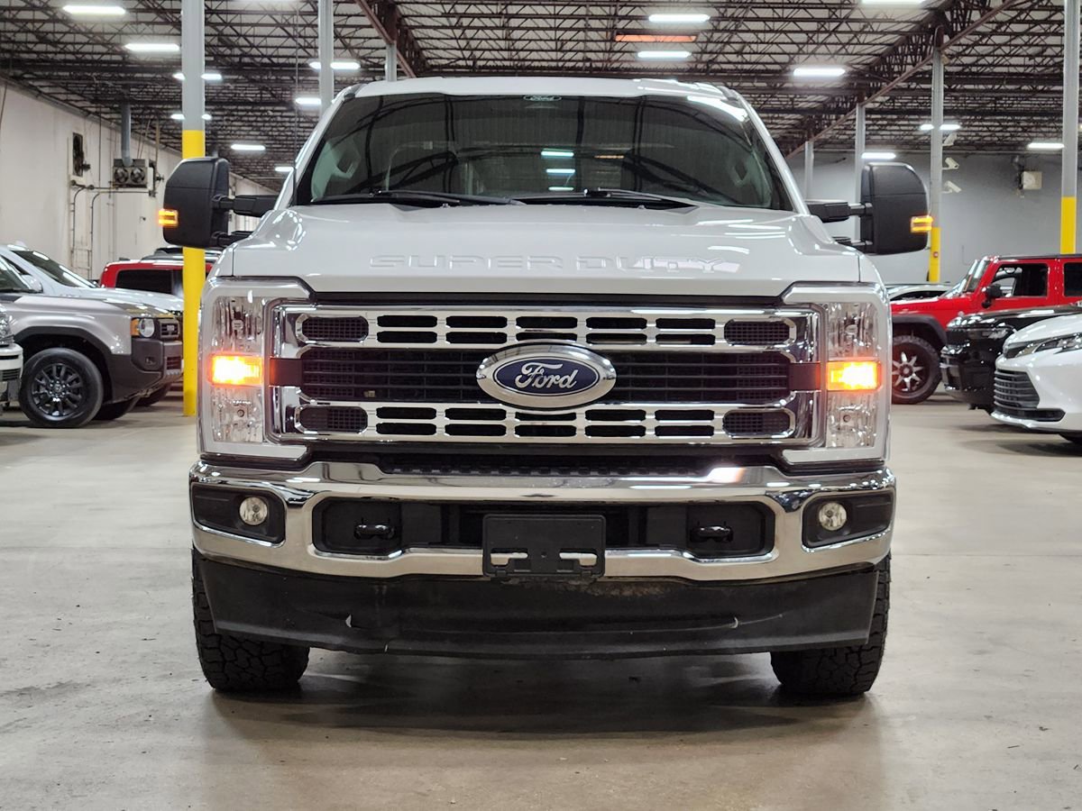 Used 2024 Ford F250 XLT w/ FX4 Off-Road Package AWD/4WD image 2