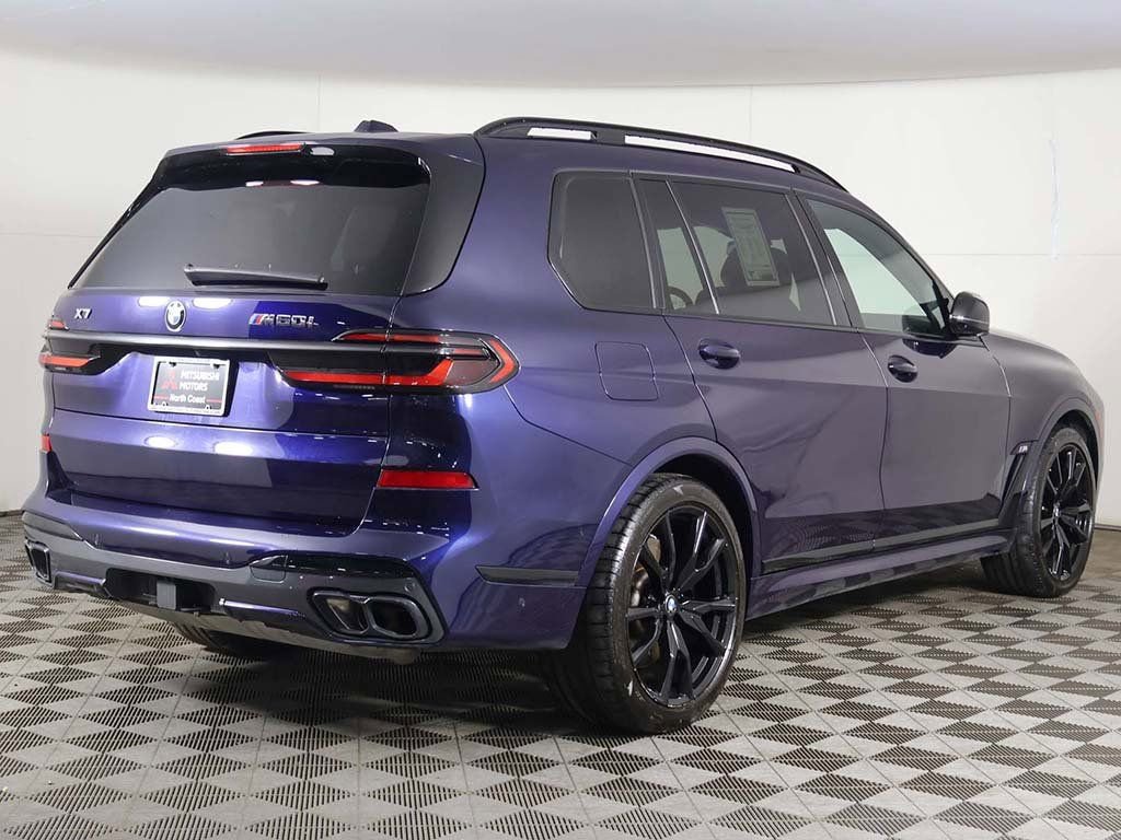 Used 2024 BMW X7 M60i image 13
