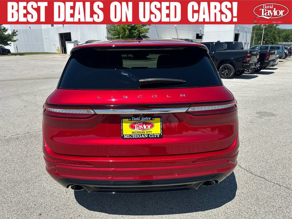 Used 2023 Lincoln Corsair Reserve w/ Jet Appearance Package AWD/4WD image 4