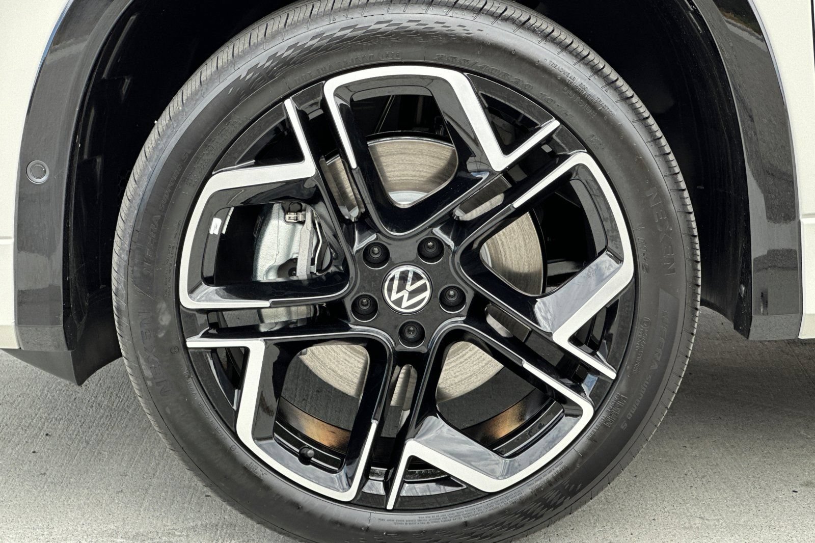 New 2026 Volkswagen Tiguan SEL R-Line AWD/4WD image 26