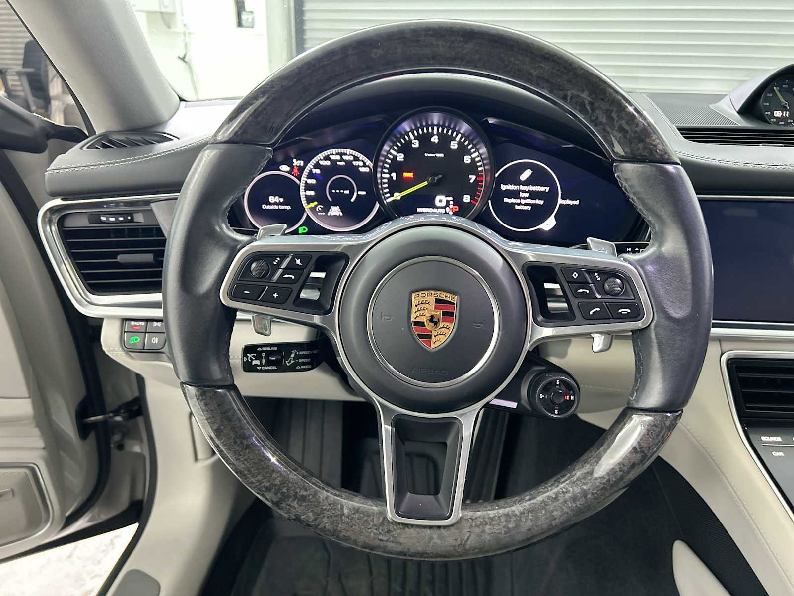 Used 2018 Porsche Panamera 4 Executive image 11