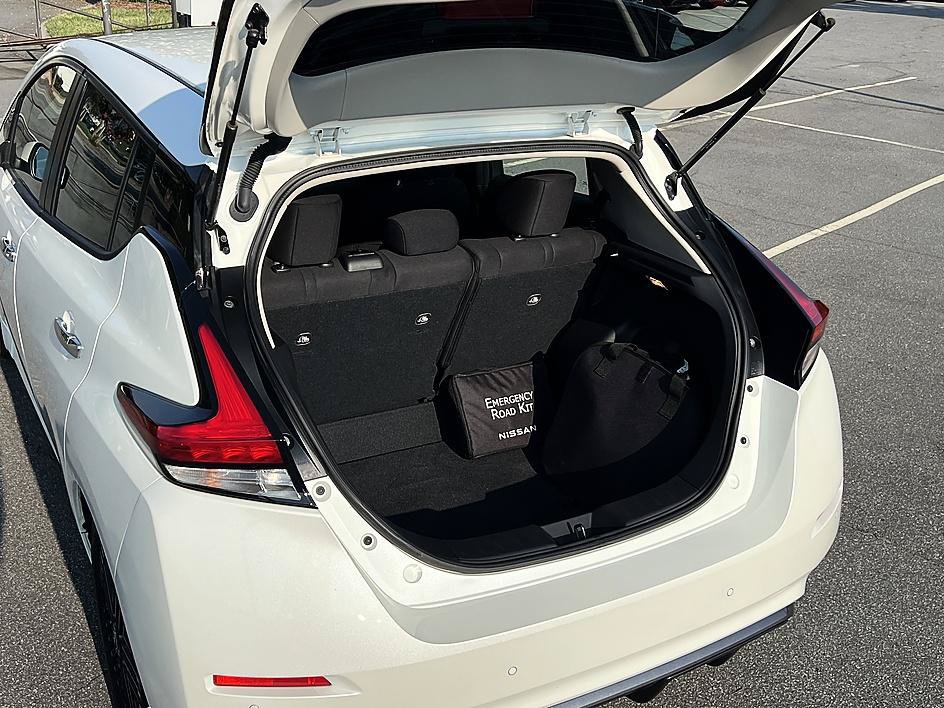 Certified 2025 Nissan Leaf SV Plus FWD image 15