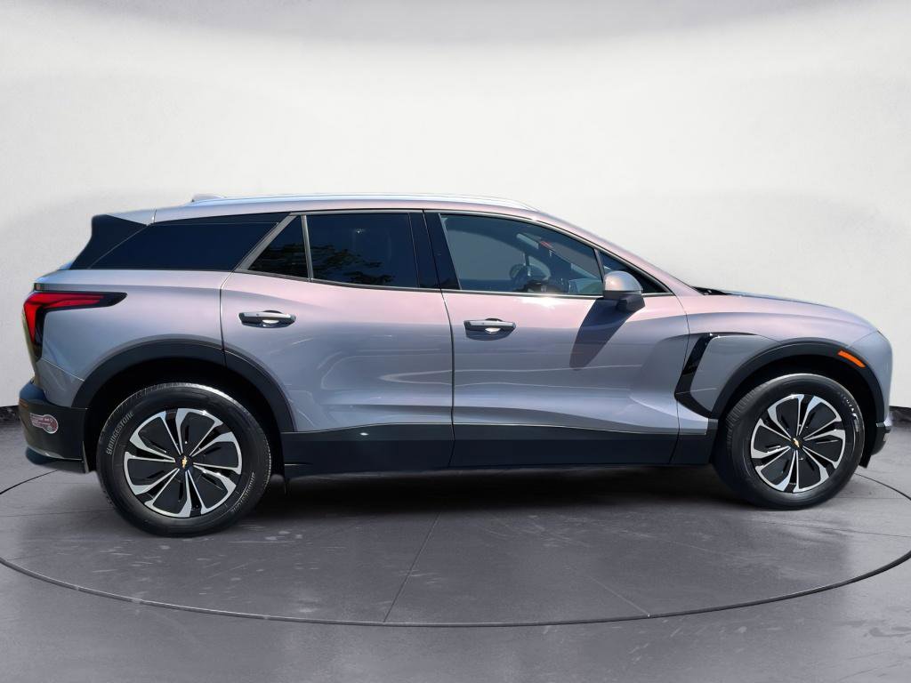 Used 2024 Chevrolet Blazer EV LT AWD/4WD image 8