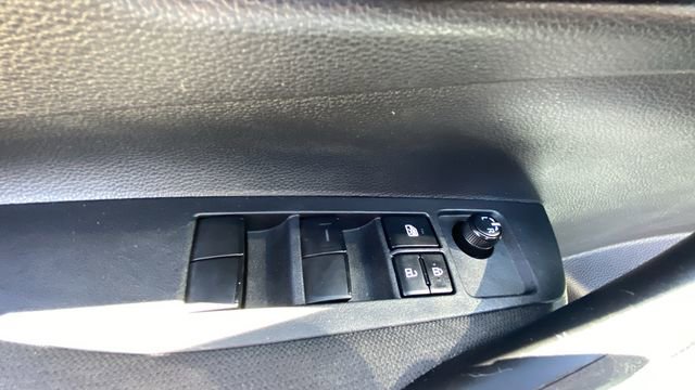 Used 2025 Toyota Corolla LE FWD image 17