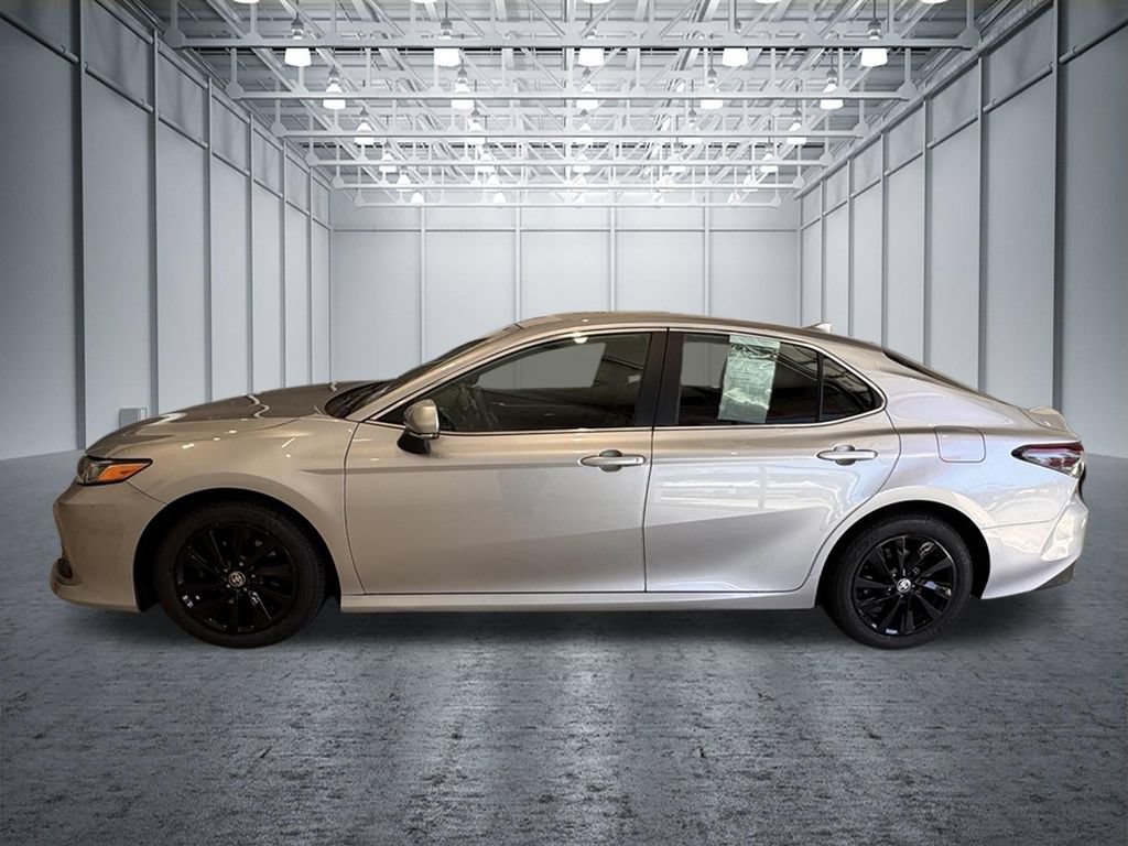 Used 2022 Toyota Camry LE w/ Convenience Package FWD image 11