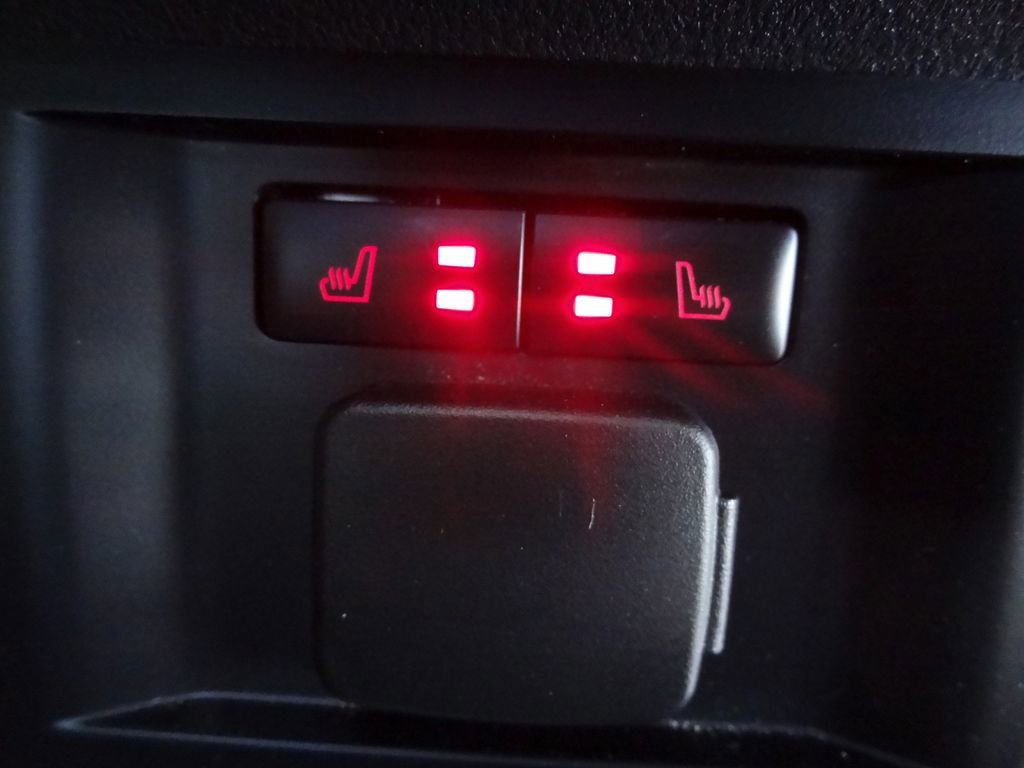 Certified 2023 Ford F150 Platinum w/ Equipment Group 701A High image 15