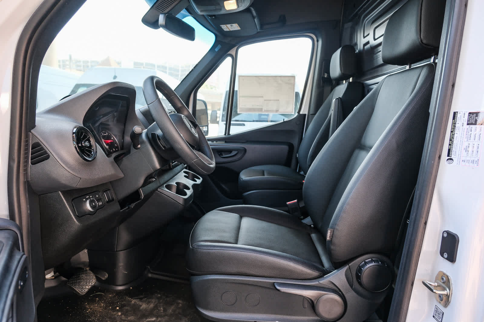 New 2025 Mercedes-Benz Sprinter 2500 image 19