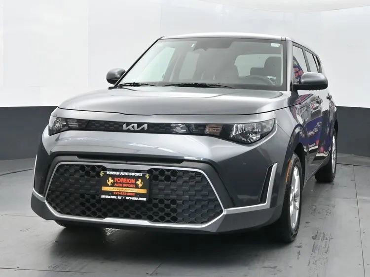 Used 2023 Kia Soul LX w/ Option Group 015