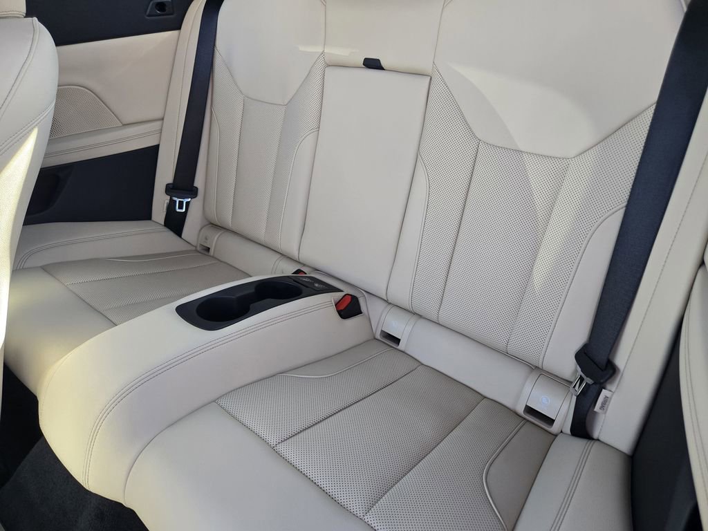 New 2026 BMW 430i xDrive Convertible w/ Driving Assistance Package image 31