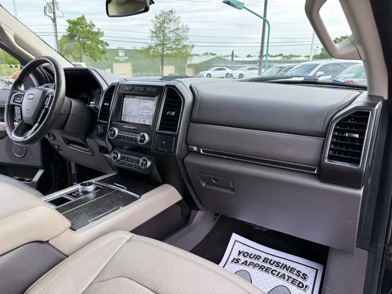 Used 2019 Ford Expedition Limited w/ Texas Edition Package RWD image 47
