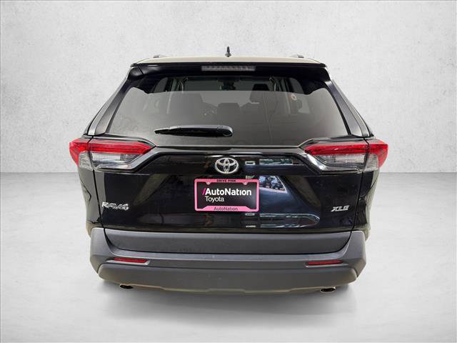 Used 2025 Toyota RAV4 XLE FWD image 4