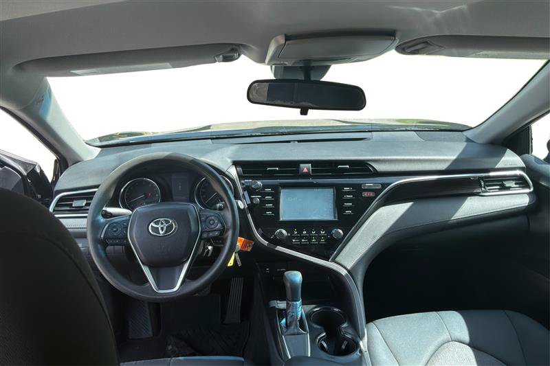 Used 2018 Toyota Camry LE FWD image 27