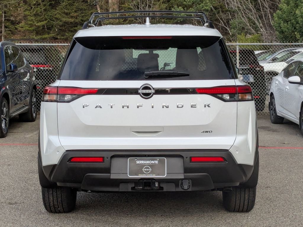 New 2025 Nissan Pathfinder SV image 6