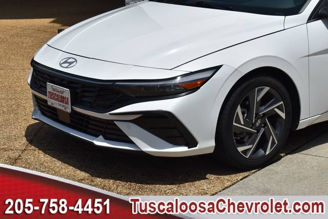 Used 2024 Hyundai Elantra Limited FWD image 42