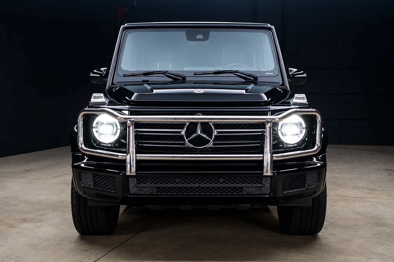 Used 2023 Mercedes-Benz G 550 image 2
