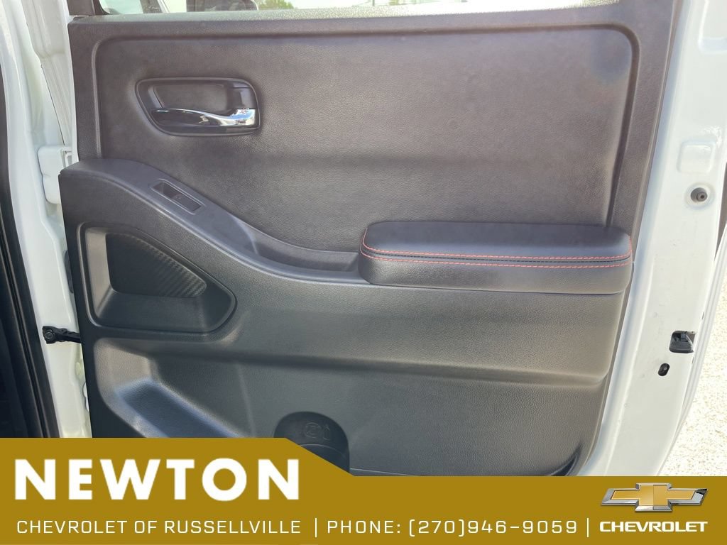Used 2025 Nissan Frontier PRO-4X AWD/4WD image 36