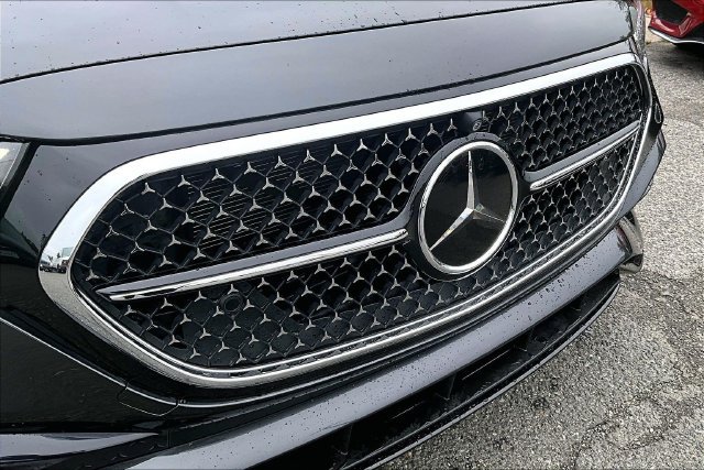 Used 2024 Mercedes-Benz E 450 4MATIC Sedan image 6