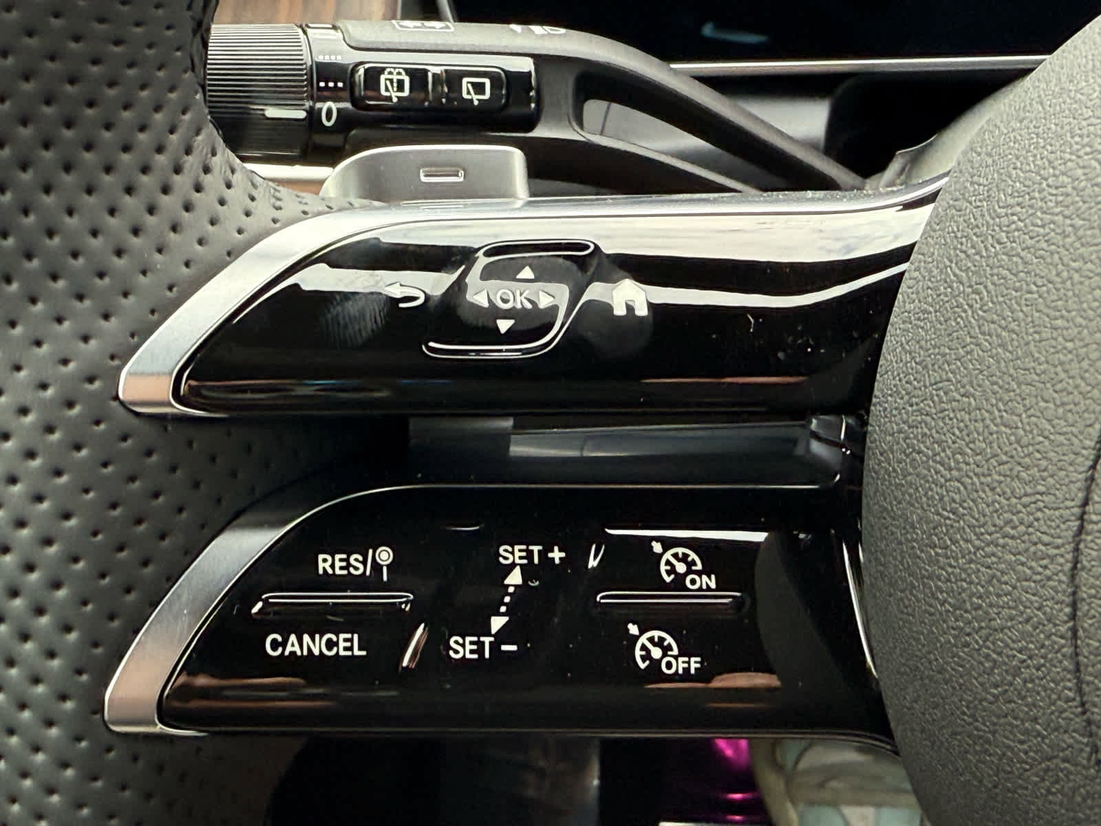 New 2026 Mercedes-Benz GLC 300 GLC 300 image 21