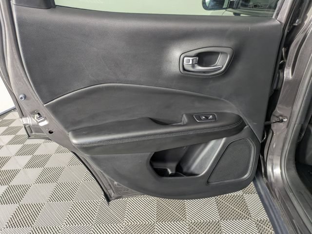 Used 2019 Jeep Compass Latitude AWD/4WD image 29