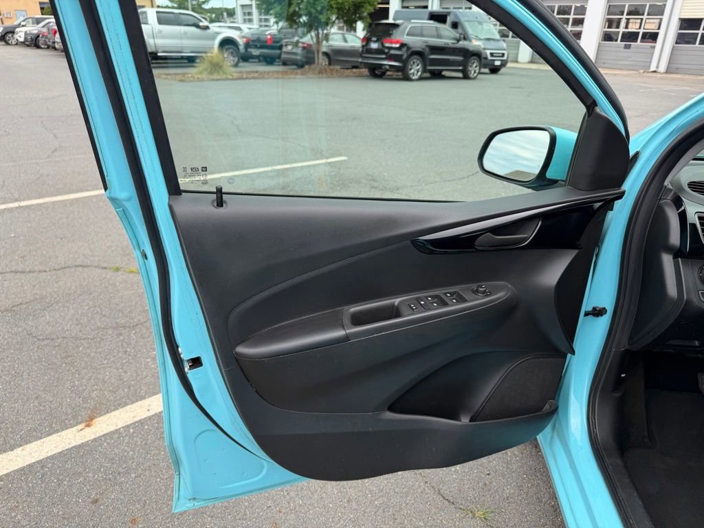 Used 2022 Chevrolet Spark LT FWD image 12