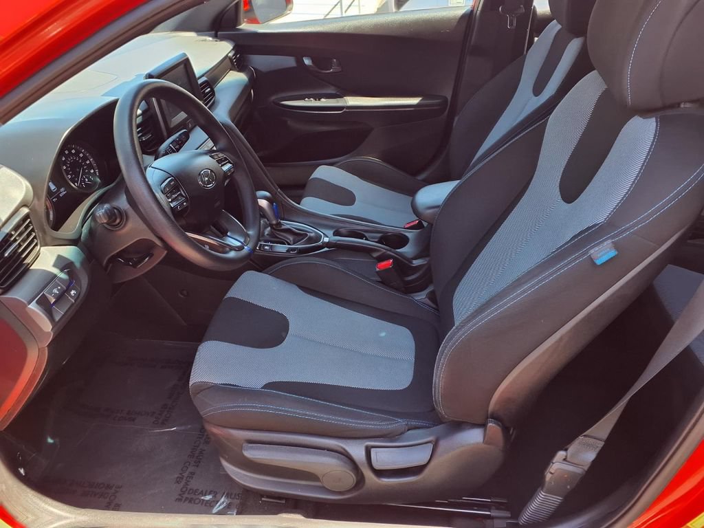Used 2020 Hyundai Veloster 2.0 FWD image 17