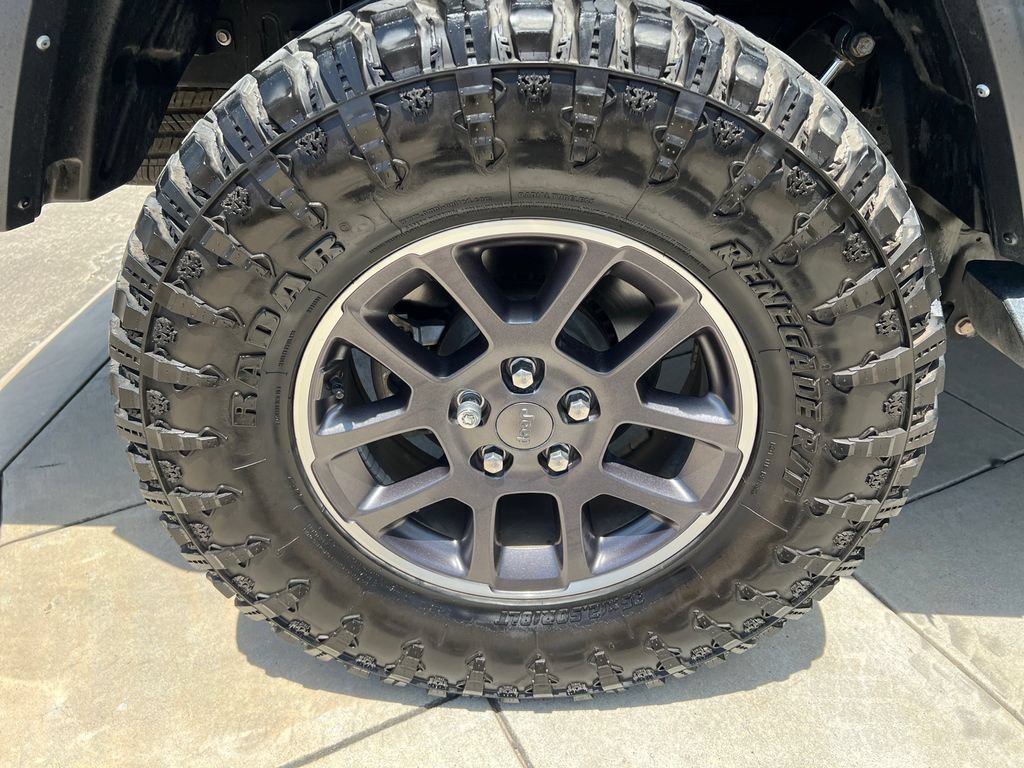 Used 2021 Jeep Gladiator Overland w/ Popular Equipment Package AWD/4WD image 8