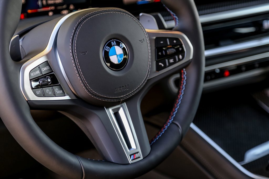 New 2026 BMW X6 M60i w/ Executive Package image 12