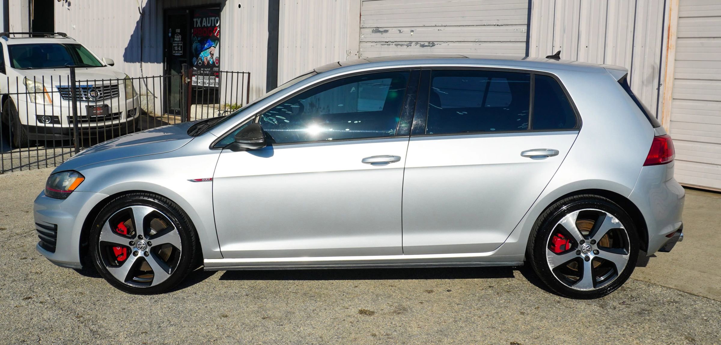 Used 2016 Volkswagen GTI Autobahn image 3