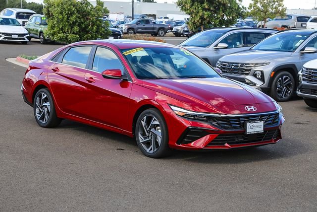 New 2025 Hyundai Elantra Limited FWD image 6