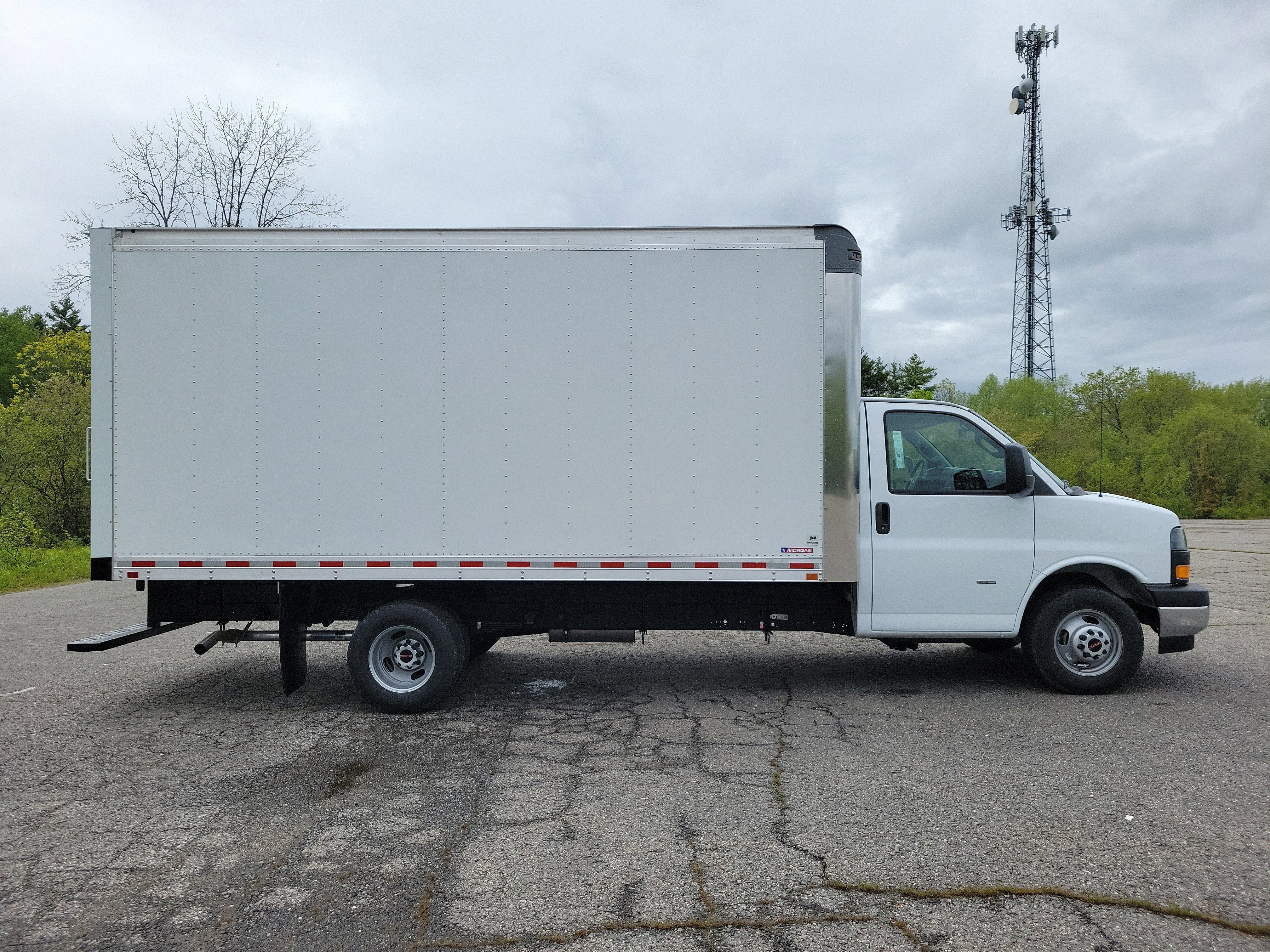 New 2025 GMC Savana 3500 Extended w/ Power Convenience Package image 8