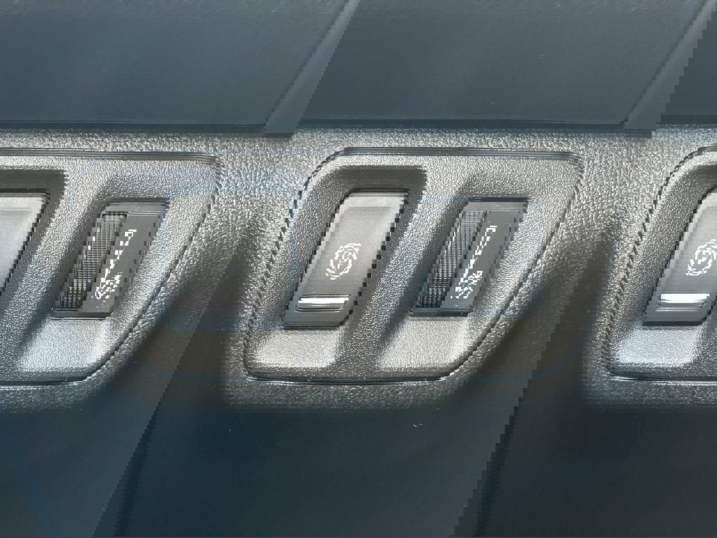 Used 2019 GMC Acadia SLE image 18