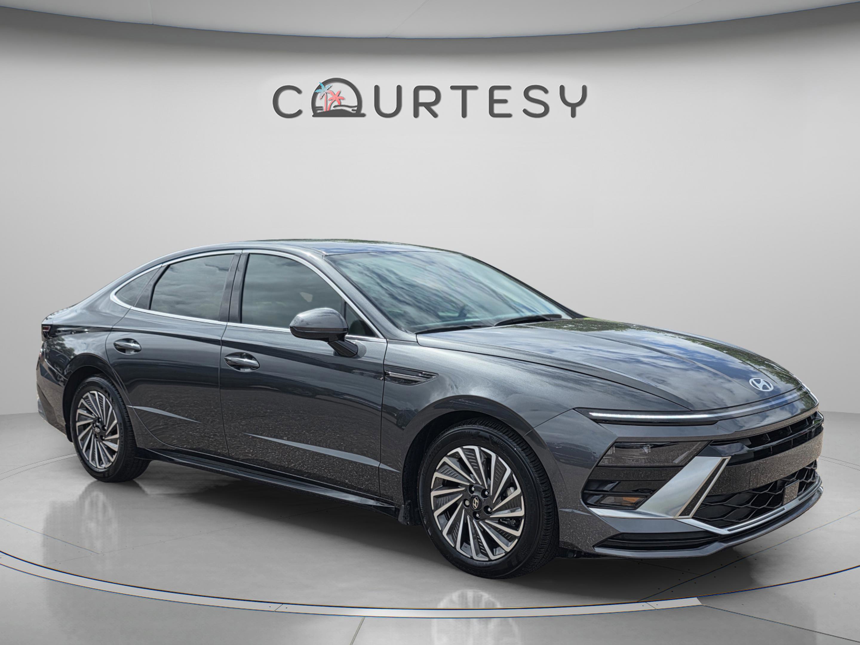 Used 2025 Hyundai Sonata SEL FWD image 7