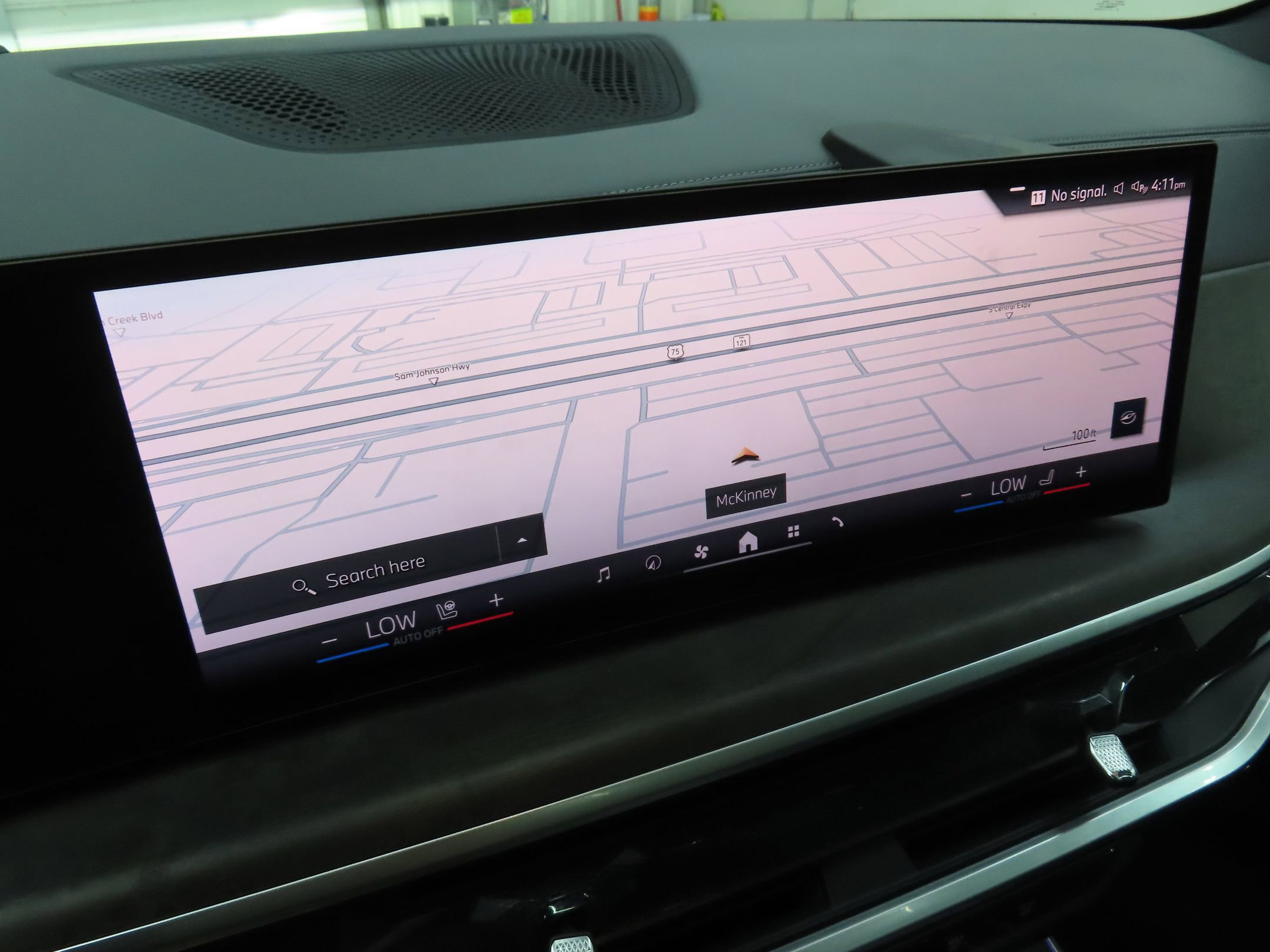 Used 2024 BMW X5 xDrive40i w/ M Sport Package image 18