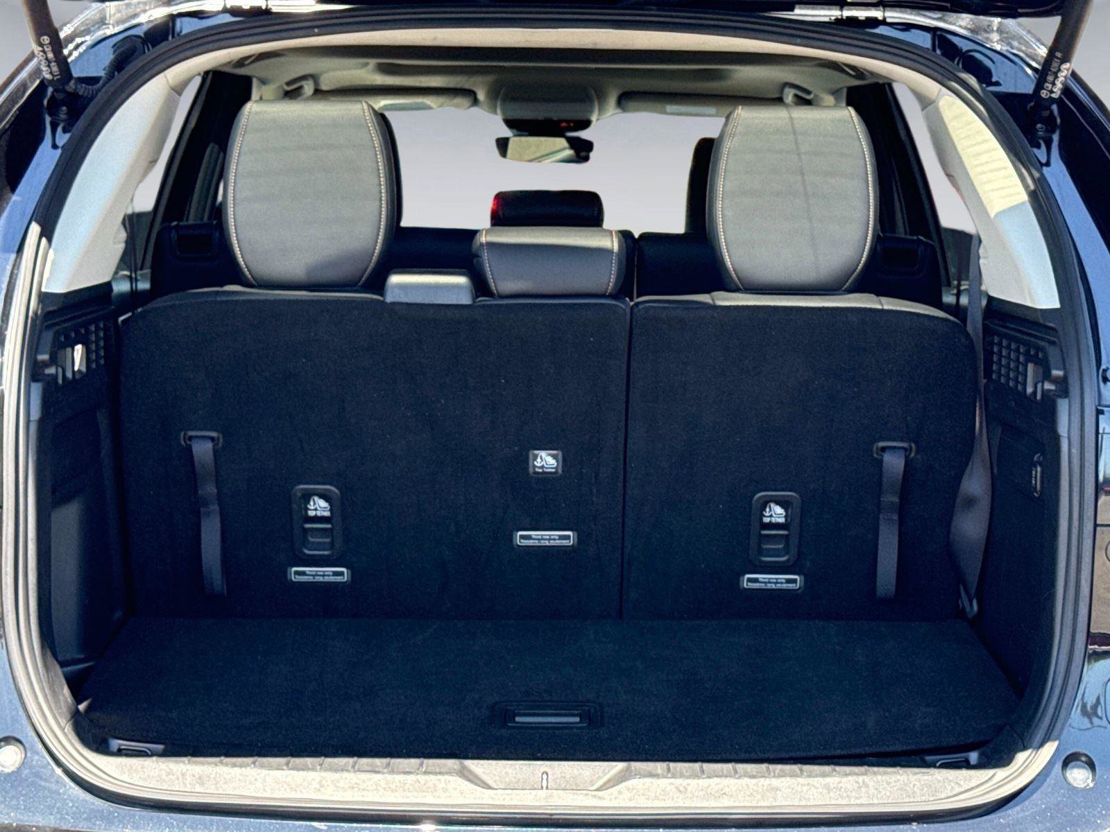 Certified 2025 MAZDA CX-90 3.3 Turbo w/ Preferred Package image 11