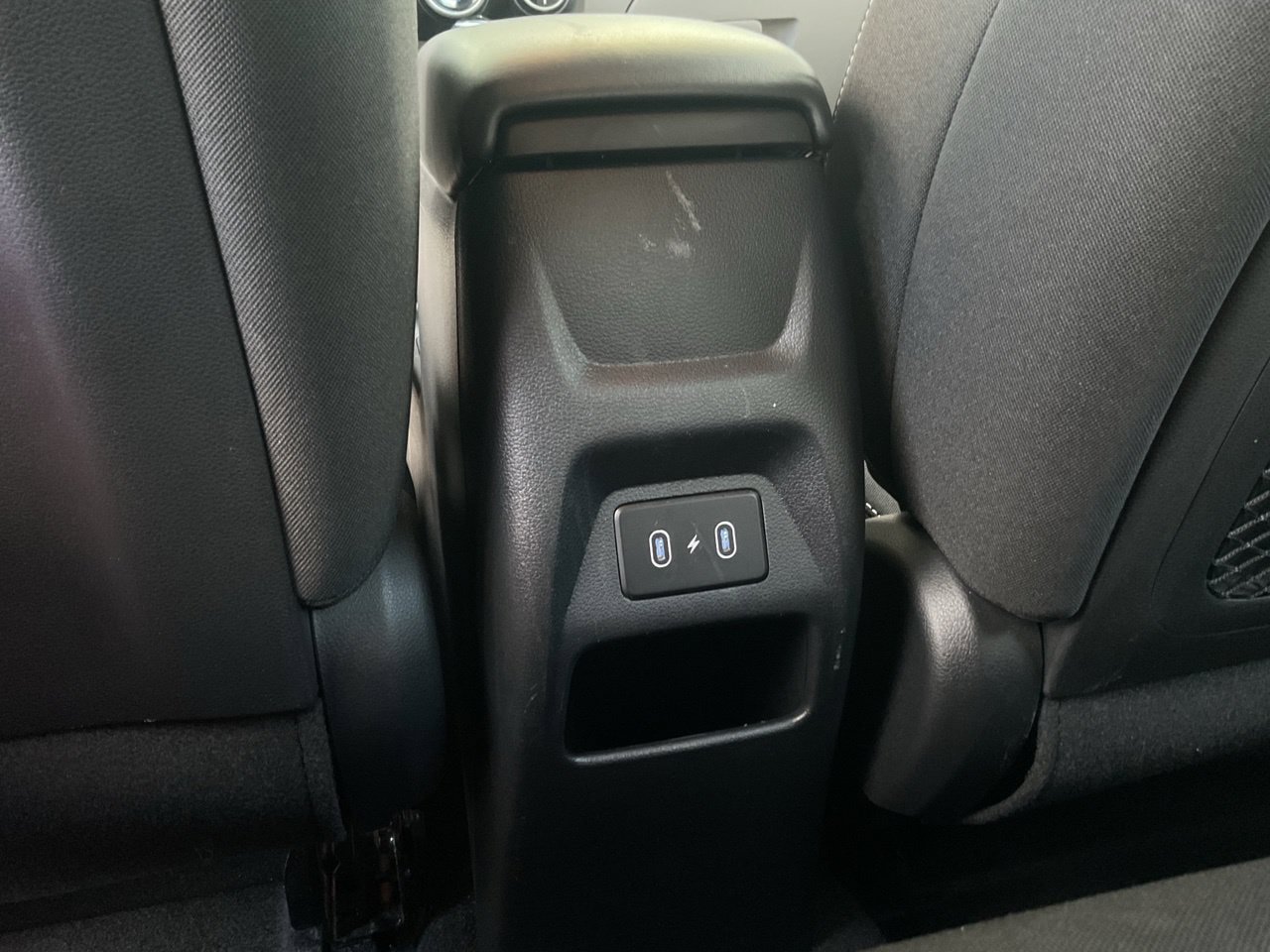 Used 2025 Hyundai Venue SEL FWD image 10